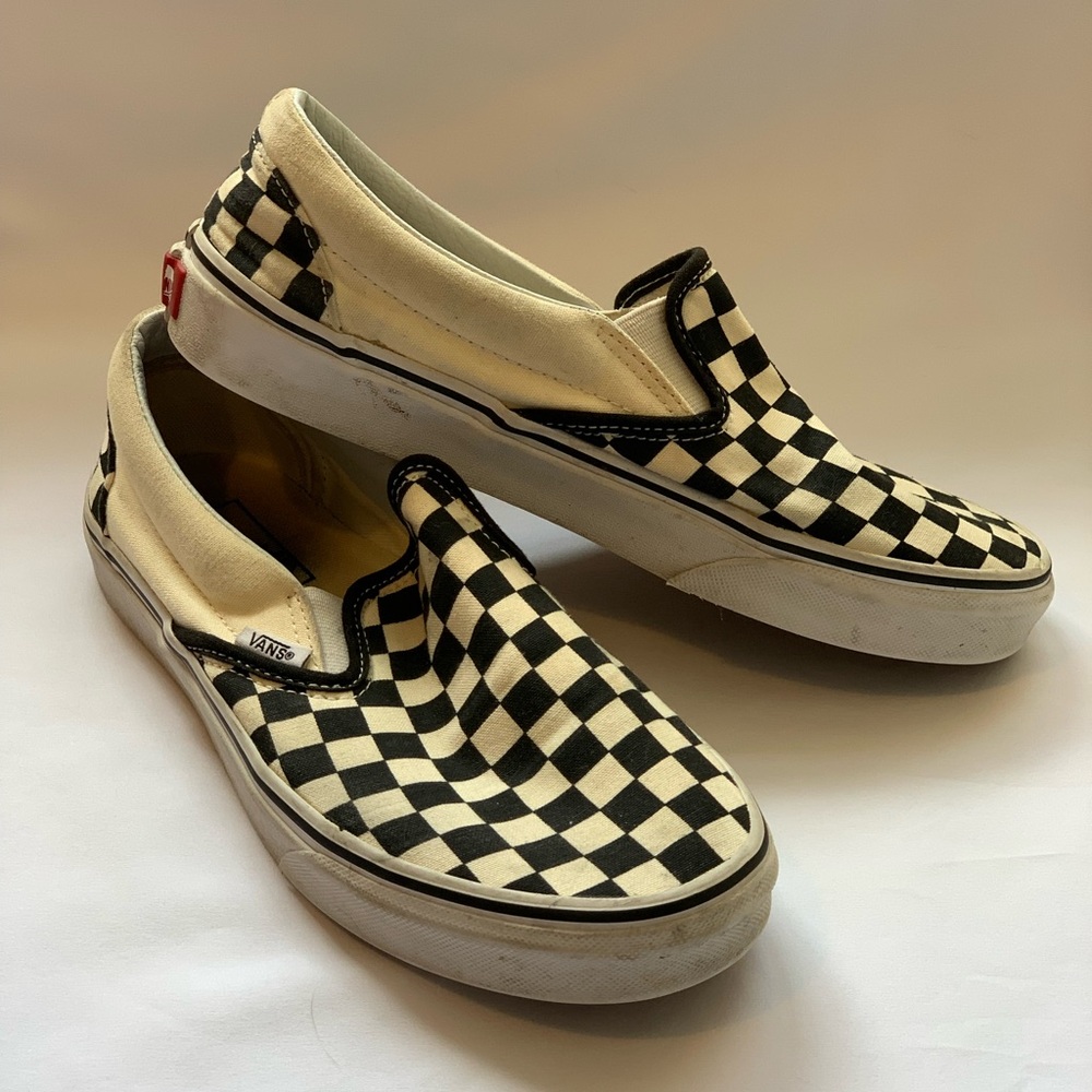 Men’s Size 7 or Womens 8.5 - VANS Classic Slip-On Checkerboard Black & Off White